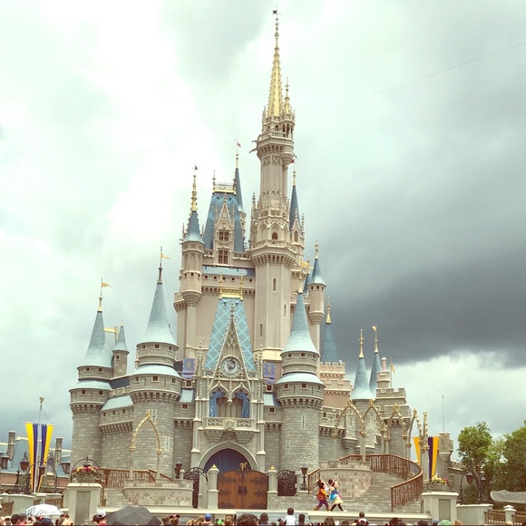 Meet your Posher, Kay - Picture 1 of 1